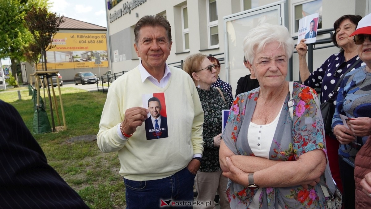 Briefing prasowy przed Centrum Aktywności Seniora w Ostrołęce [27.05.2025] - zdjęcie #8 - eOstroleka.pl