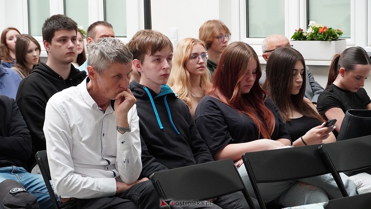 Konferencja Adam Chętnik – badacz pogranicza” w Muzeum Kultury Kurpiowskiej [28.05.2025] - zdjęcie #15 - eOstroleka.pl