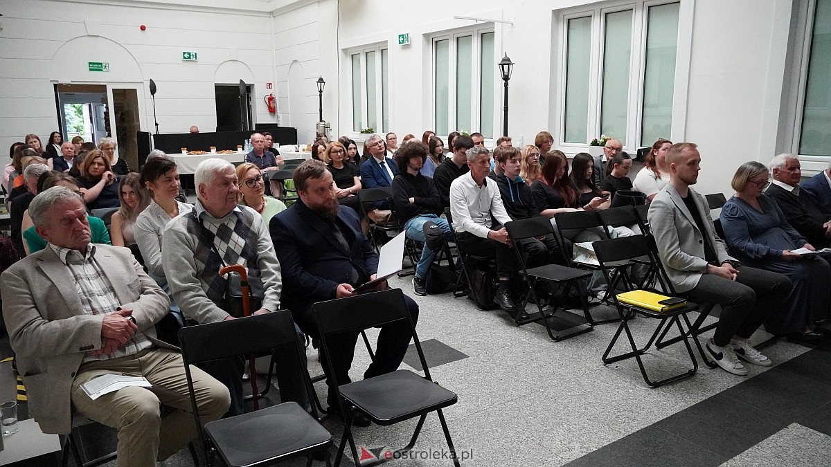 Konferencja Adam Chętnik – badacz pogranicza” w Muzeum Kultury Kurpiowskiej [28.05.2025] - zdjęcie #10 - eOstroleka.pl