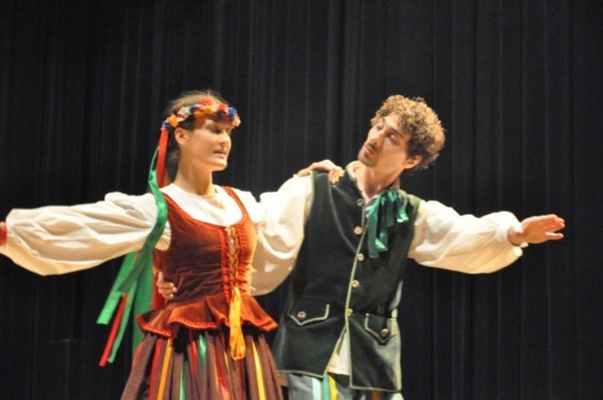 Polskie impresje taneczne - spotaknia z muzyką w OCK (28.IX.2011) - zdjęcie #18 - eOstroleka.pl