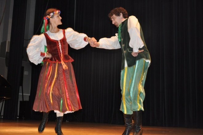 Polskie impresje taneczne - spotaknia z muzyką w OCK (28.IX.2011) - zdjęcie #17 - eOstroleka.pl