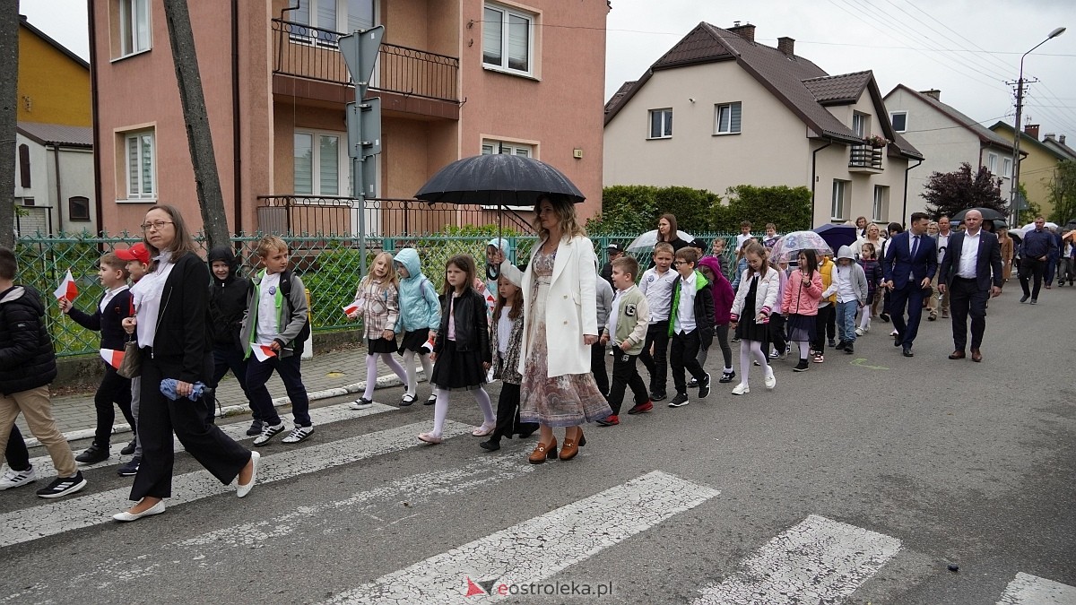 Jubileusz 65-lecia w Szkole Podstawowej im. Gen. Józefa Bema w Rzekuniu [29.05.2025]  - zdjęcie #223 - eOstroleka.pl