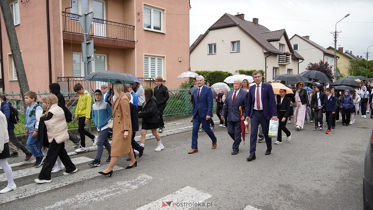Jubileusz 65-lecia w Szkole Podstawowej im. Gen. Józefa Bema w Rzekuniu [29.05.2025]  - zdjęcie #220 - eOstroleka.pl