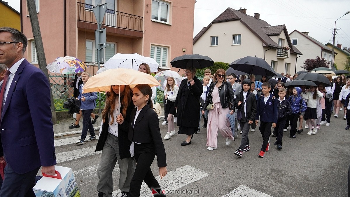 Jubileusz 65-lecia w Szkole Podstawowej im. Gen. Józefa Bema w Rzekuniu [29.05.2025]  - zdjęcie #218 - eOstroleka.pl