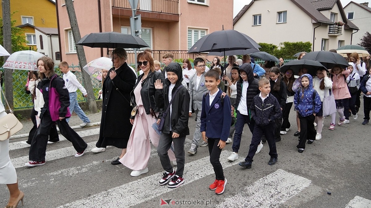 Jubileusz 65-lecia w Szkole Podstawowej im. Gen. Józefa Bema w Rzekuniu [29.05.2025]  - zdjęcie #217 - eOstroleka.pl