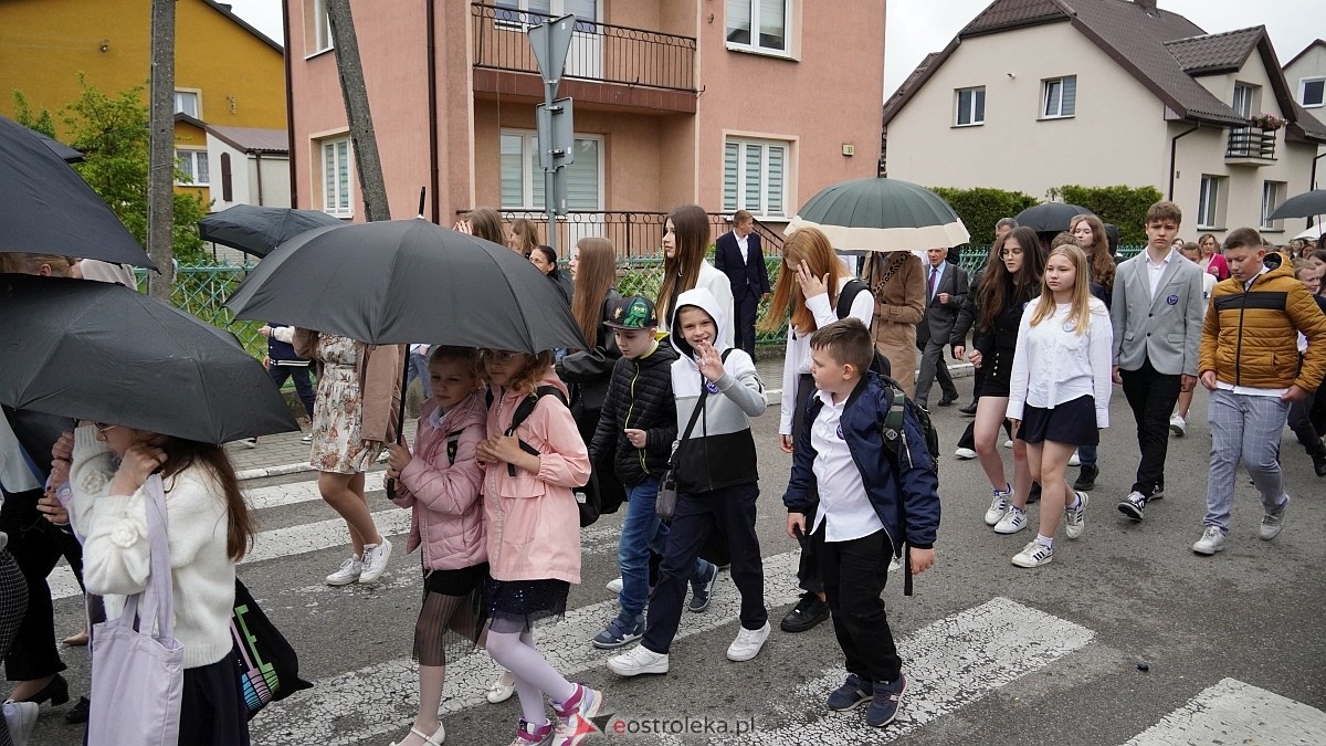 Jubileusz 65-lecia w Szkole Podstawowej im. Gen. Józefa Bema w Rzekuniu [29.05.2025]  - zdjęcie #215 - eOstroleka.pl