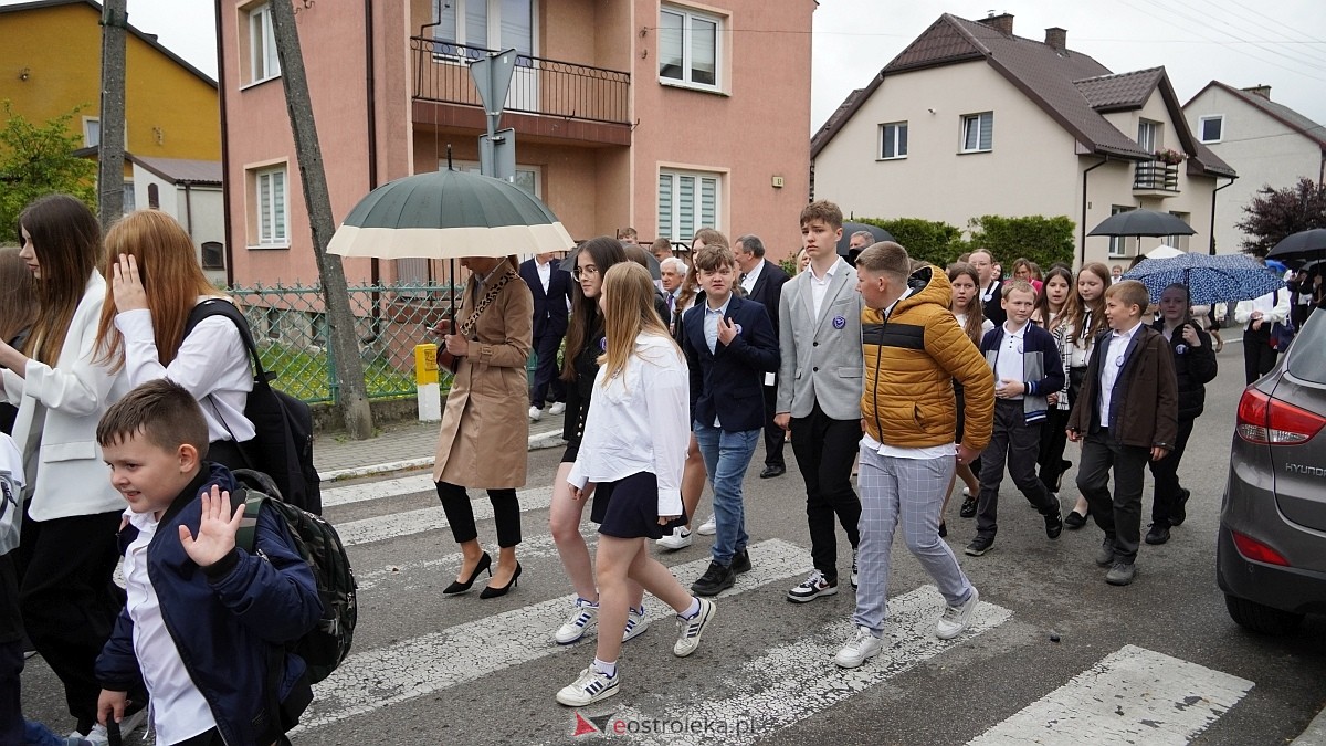 Jubileusz 65-lecia w Szkole Podstawowej im. Gen. Józefa Bema w Rzekuniu [29.05.2025]  - zdjęcie #214 - eOstroleka.pl