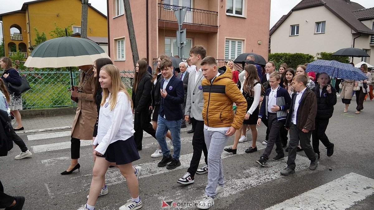 Jubileusz 65-lecia w Szkole Podstawowej im. Gen. Józefa Bema w Rzekuniu [29.05.2025]  - zdjęcie #213 - eOstroleka.pl