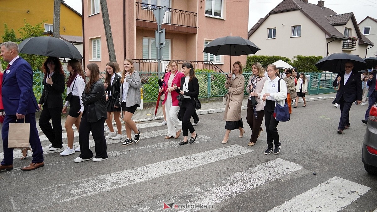 Jubileusz 65-lecia w Szkole Podstawowej im. Gen. Józefa Bema w Rzekuniu [29.05.2025]  - zdjęcie #210 - eOstroleka.pl