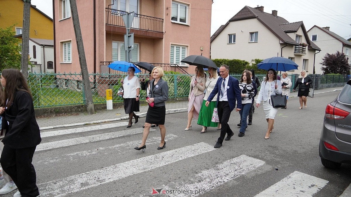 Jubileusz 65-lecia w Szkole Podstawowej im. Gen. Józefa Bema w Rzekuniu [29.05.2025]  - zdjęcie #205 - eOstroleka.pl