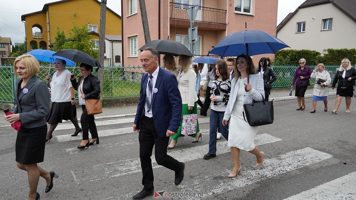 Jubileusz 65-lecia w Szkole Podstawowej im. Gen. Józefa Bema w Rzekuniu [29.05.2025]  - zdjęcie #204 - eOstroleka.pl