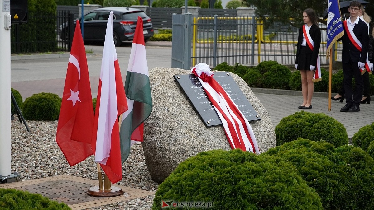 Jubileusz 65-lecia w Szkole Podstawowej im. Gen. Józefa Bema w Rzekuniu [29.05.2025]  - zdjęcie #183 - eOstroleka.pl