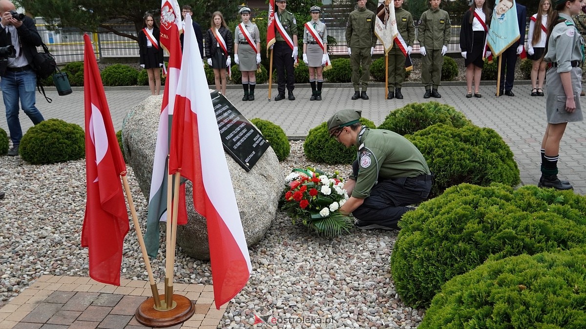 Jubileusz 65-lecia w Szkole Podstawowej im. Gen. Józefa Bema w Rzekuniu [29.05.2025]  - zdjęcie #122 - eOstroleka.pl