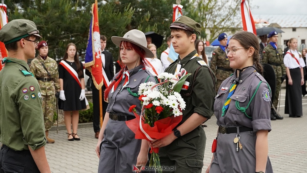 Jubileusz 65-lecia w Szkole Podstawowej im. Gen. Józefa Bema w Rzekuniu [29.05.2025]  - zdjęcie #118 - eOstroleka.pl