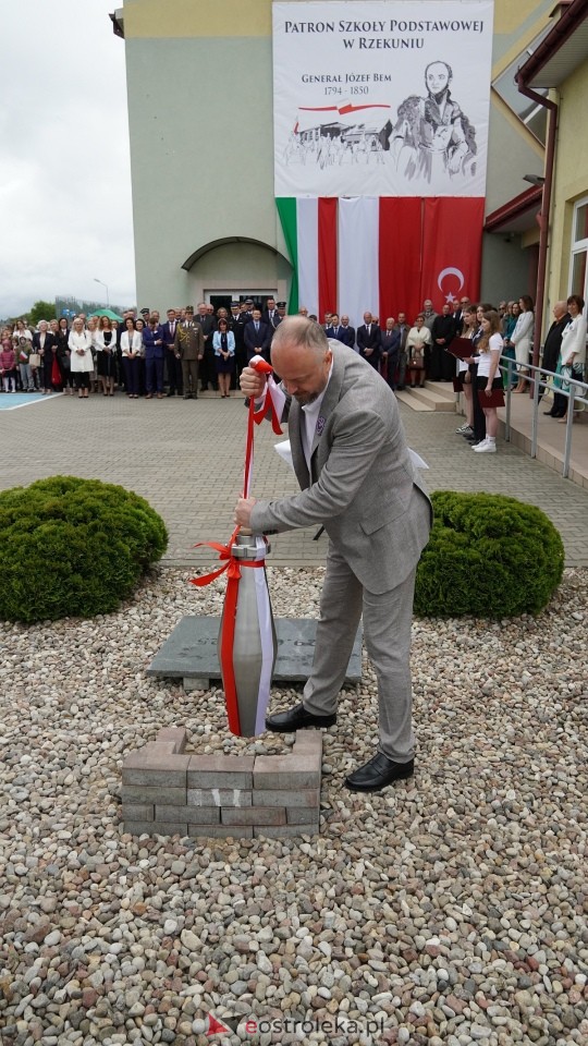 Jubileusz 65-lecia w Szkole Podstawowej im. Gen. Józefa Bema w Rzekuniu [29.05.2025]  - zdjęcie #94 - eOstroleka.pl