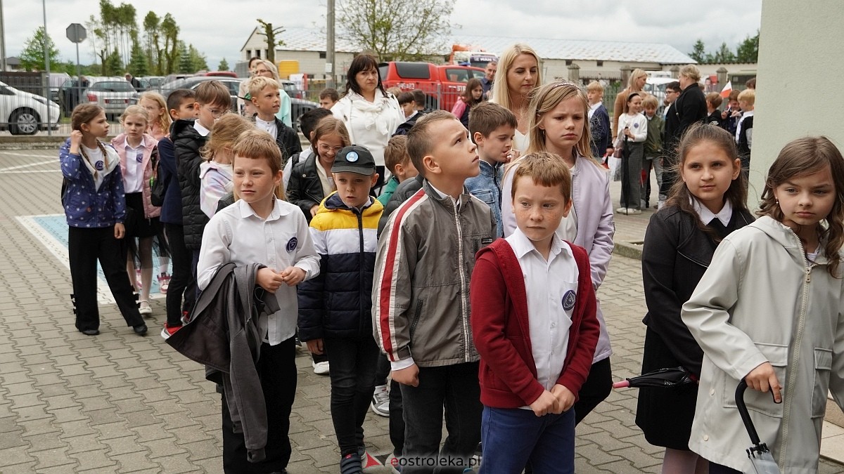 Jubileusz 65-lecia w Szkole Podstawowej im. Gen. Józefa Bema w Rzekuniu [29.05.2025]  - zdjęcie #89 - eOstroleka.pl