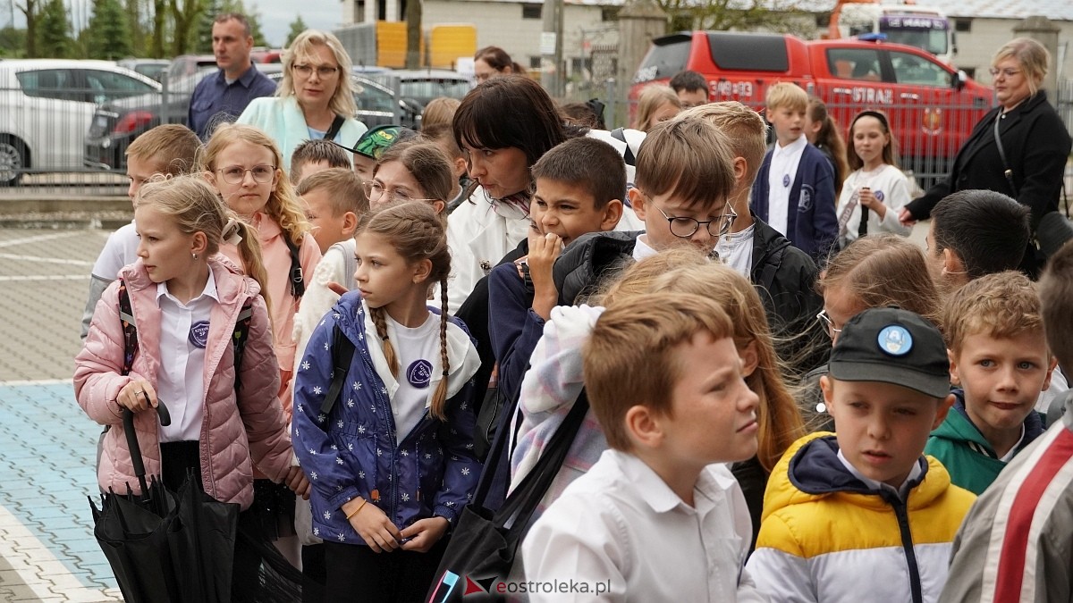 Jubileusz 65-lecia w Szkole Podstawowej im. Gen. Józefa Bema w Rzekuniu [29.05.2025]  - zdjęcie #88 - eOstroleka.pl