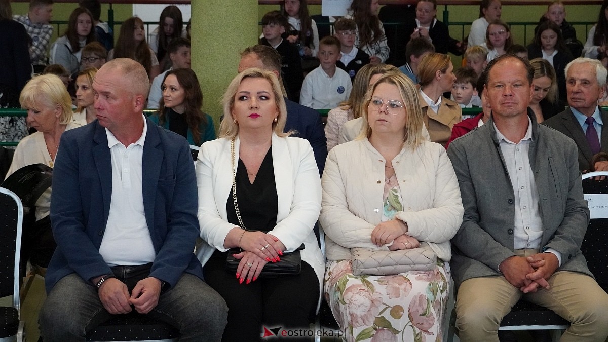 Jubileusz 65-lecia w Szkole Podstawowej im. Gen. Józefa Bema w Rzekuniu [29.05.2025]  - zdjęcie #81 - eOstroleka.pl