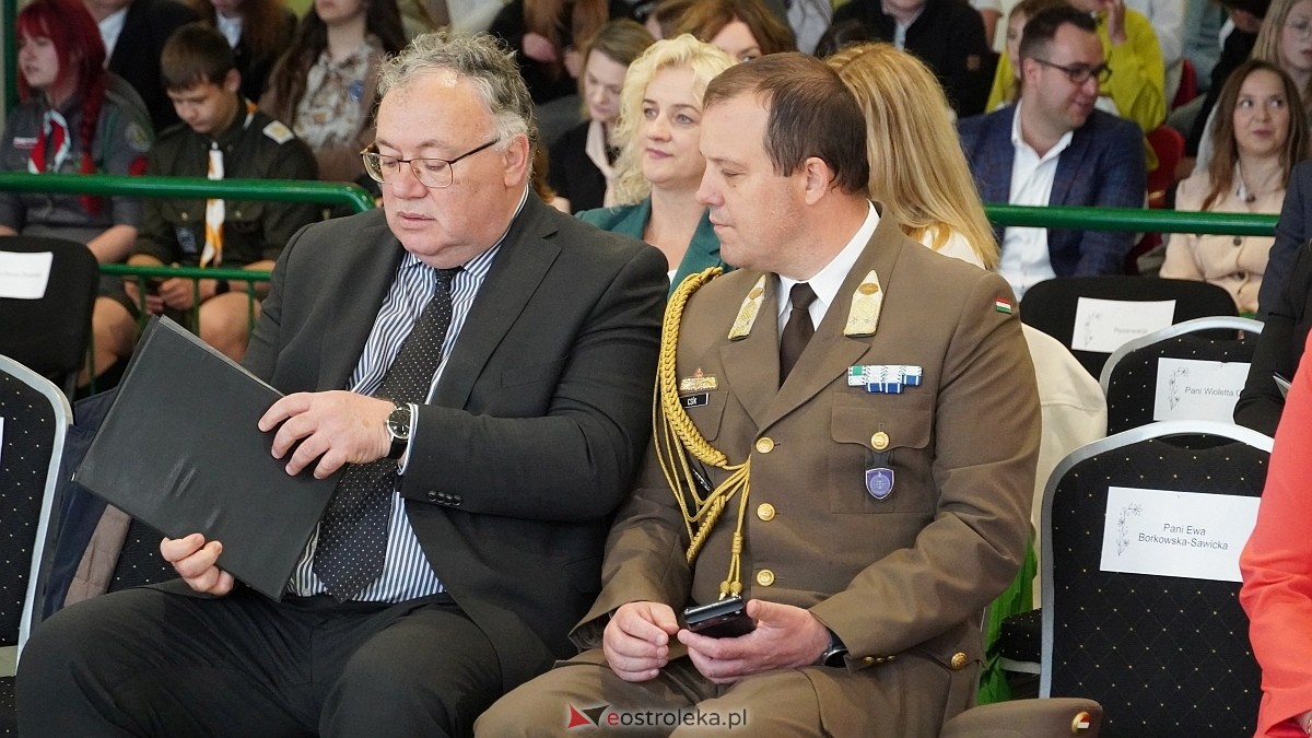 Jubileusz 65-lecia w Szkole Podstawowej im. Gen. Józefa Bema w Rzekuniu [29.05.2025]  - zdjęcie #78 - eOstroleka.pl