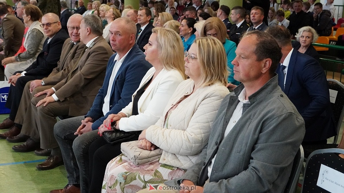 Jubileusz 65-lecia w Szkole Podstawowej im. Gen. Józefa Bema w Rzekuniu [29.05.2025]  - zdjęcie #68 - eOstroleka.pl