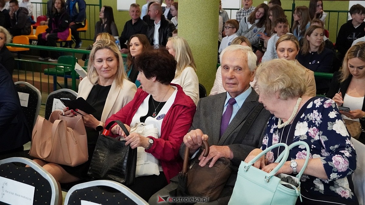 Jubileusz 65-lecia w Szkole Podstawowej im. Gen. Józefa Bema w Rzekuniu [29.05.2025]  - zdjęcie #66 - eOstroleka.pl