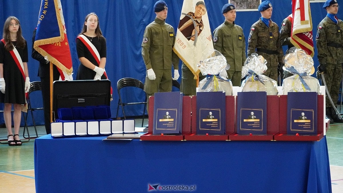 Jubileusz 65-lecia w Szkole Podstawowej im. Gen. Józefa Bema w Rzekuniu [29.05.2025]  - zdjęcie #48 - eOstroleka.pl