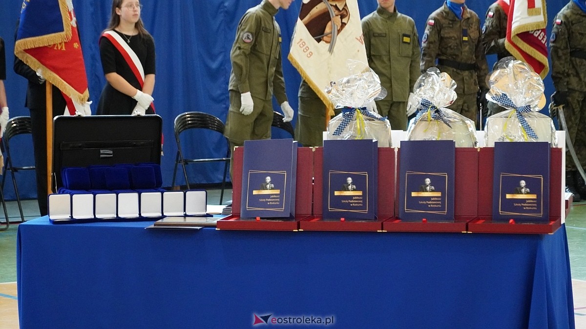 Jubileusz 65-lecia w Szkole Podstawowej im. Gen. Józefa Bema w Rzekuniu [29.05.2025]  - zdjęcie #46 - eOstroleka.pl