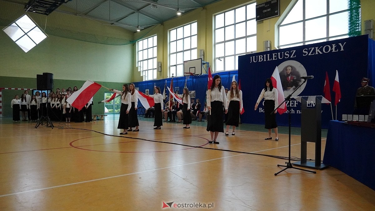 Jubileusz 65-lecia w Szkole Podstawowej im. Gen. Józefa Bema w Rzekuniu [29.05.2025]  - zdjęcie #33 - eOstroleka.pl