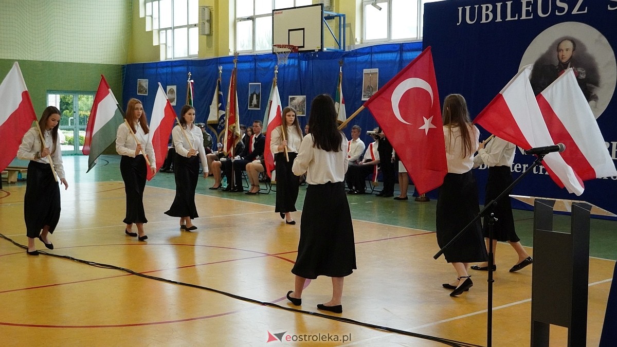Jubileusz 65-lecia w Szkole Podstawowej im. Gen. Józefa Bema w Rzekuniu [29.05.2025]  - zdjęcie #30 - eOstroleka.pl