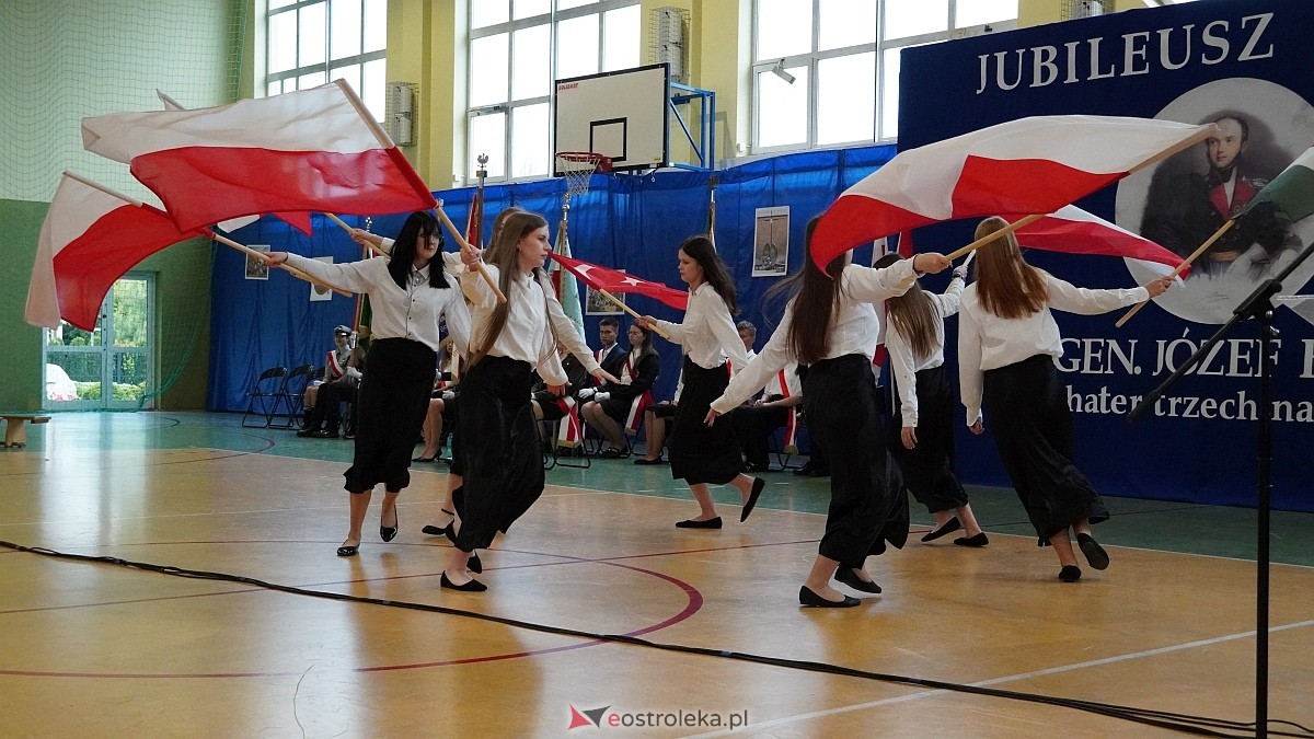 Jubileusz 65-lecia w Szkole Podstawowej im. Gen. Józefa Bema w Rzekuniu [29.05.2025]  - zdjęcie #29 - eOstroleka.pl