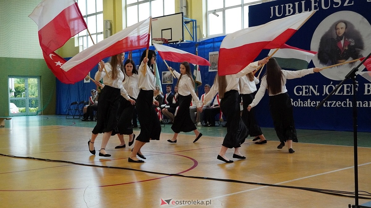 Jubileusz 65-lecia w Szkole Podstawowej im. Gen. Józefa Bema w Rzekuniu [29.05.2025]  - zdjęcie #28 - eOstroleka.pl