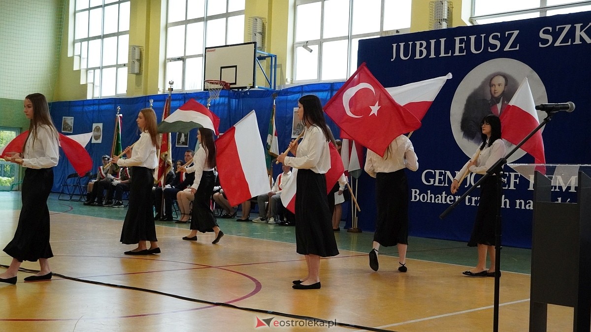 Jubileusz 65-lecia w Szkole Podstawowej im. Gen. Józefa Bema w Rzekuniu [29.05.2025]  - zdjęcie #27 - eOstroleka.pl