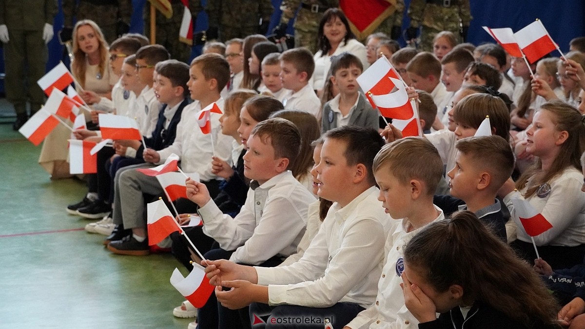Jubileusz 65-lecia w Szkole Podstawowej im. Gen. Józefa Bema w Rzekuniu [29.05.2025]  - zdjęcie #21 - eOstroleka.pl