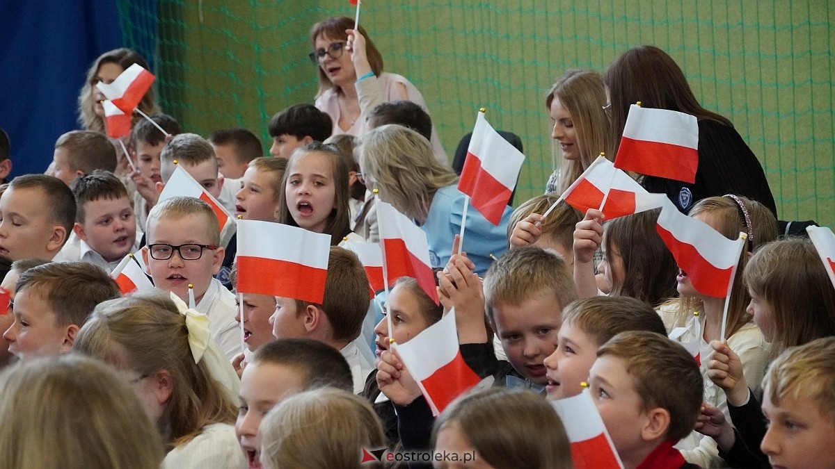 Jubileusz 65-lecia w Szkole Podstawowej im. Gen. Józefa Bema w Rzekuniu [29.05.2025]  - zdjęcie #17 - eOstroleka.pl
