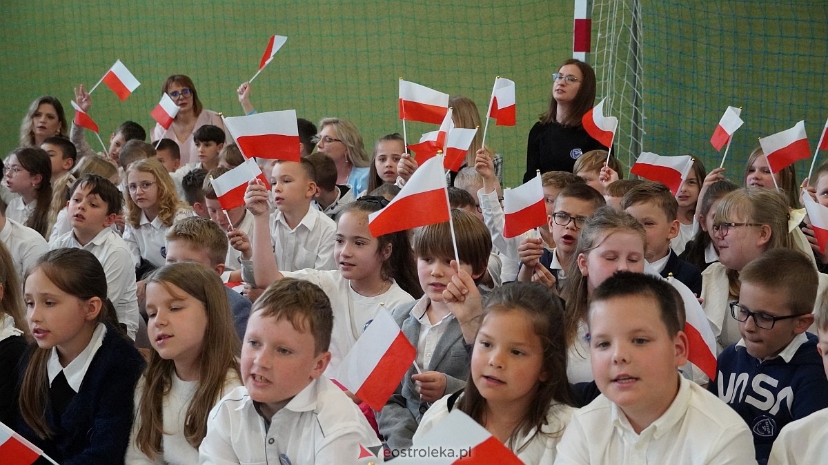 Jubileusz 65-lecia w Szkole Podstawowej im. Gen. Józefa Bema w Rzekuniu [29.05.2025]  - zdjęcie #14 - eOstroleka.pl