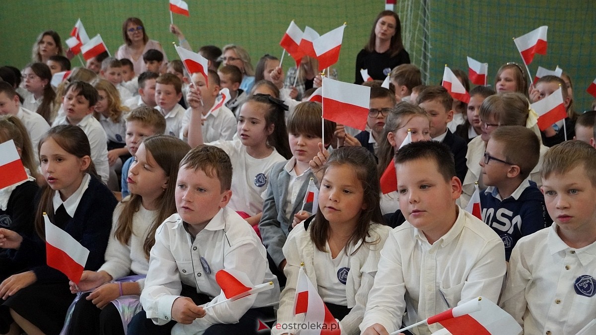 Jubileusz 65-lecia w Szkole Podstawowej im. Gen. Józefa Bema w Rzekuniu [29.05.2025]  - zdjęcie #13 - eOstroleka.pl
