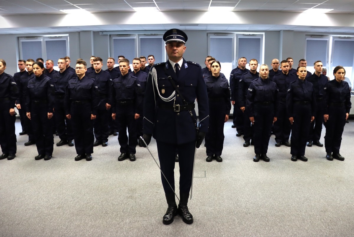 Nowi policjanci na Mazowszu (fot. KWP Radom) - zdjęcie #27 - eOstroleka.pl