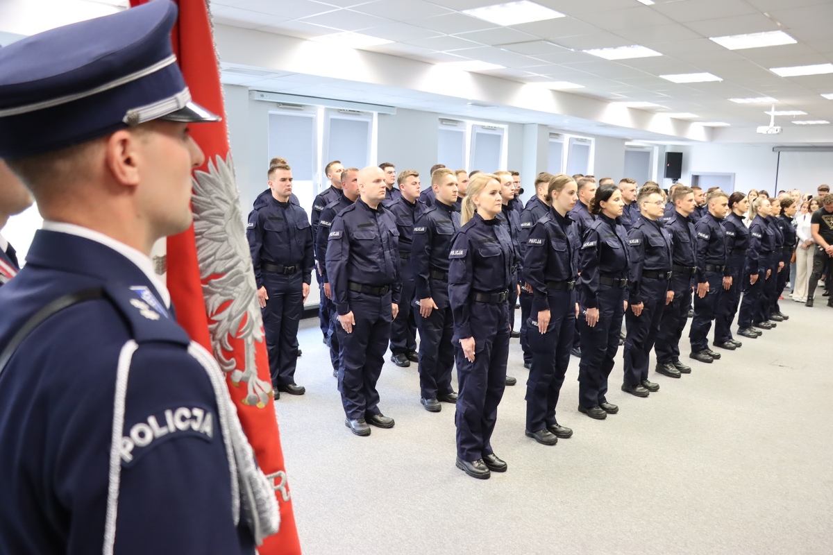 Nowi policjanci na Mazowszu (fot. KWP Radom) - zdjęcie #24 - eOstroleka.pl