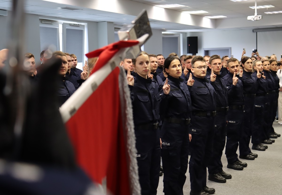 Nowi policjanci na Mazowszu (fot. KWP Radom) - zdjęcie #22 - eOstroleka.pl