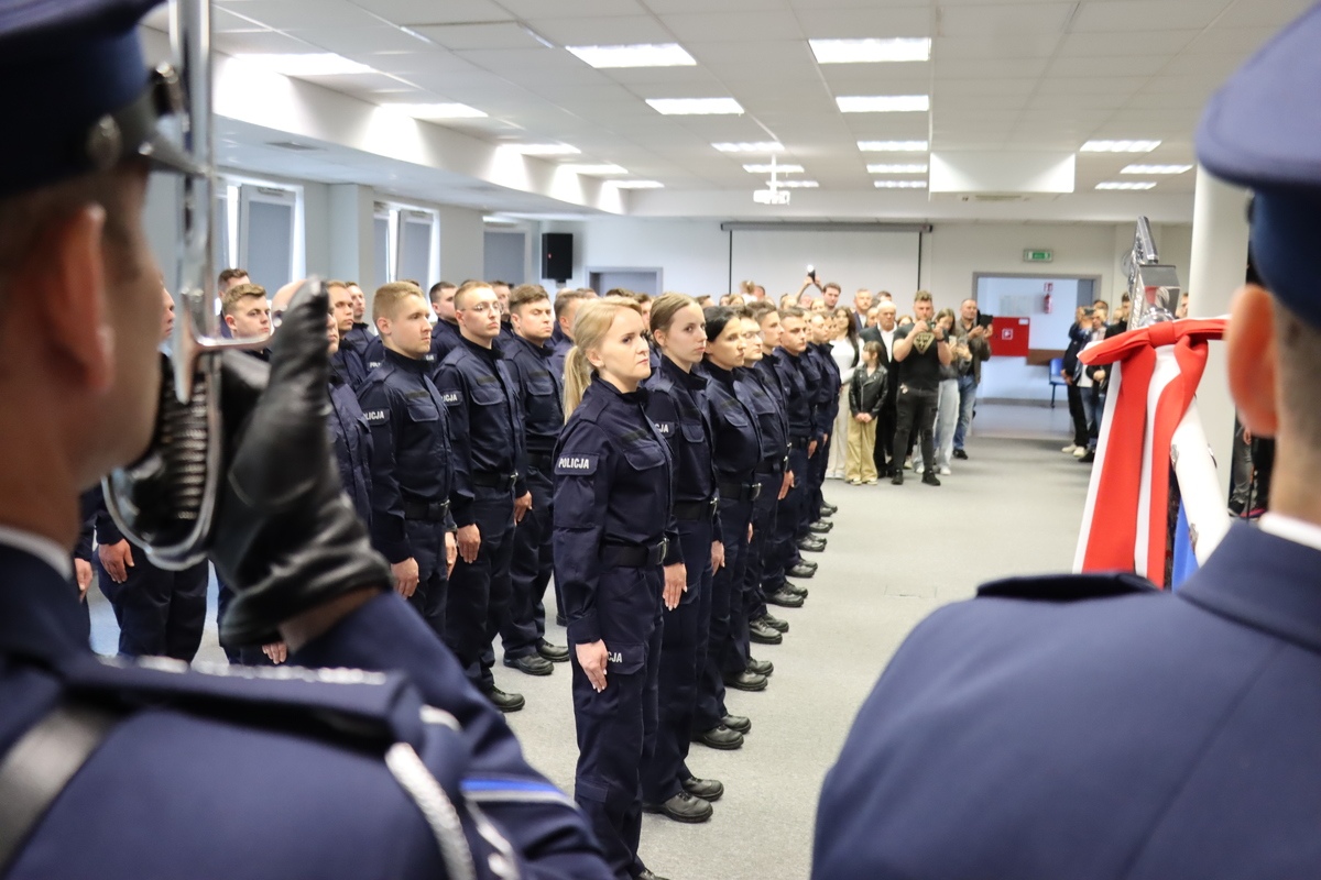 Nowi policjanci na Mazowszu (fot. KWP Radom) - zdjęcie #9 - eOstroleka.pl