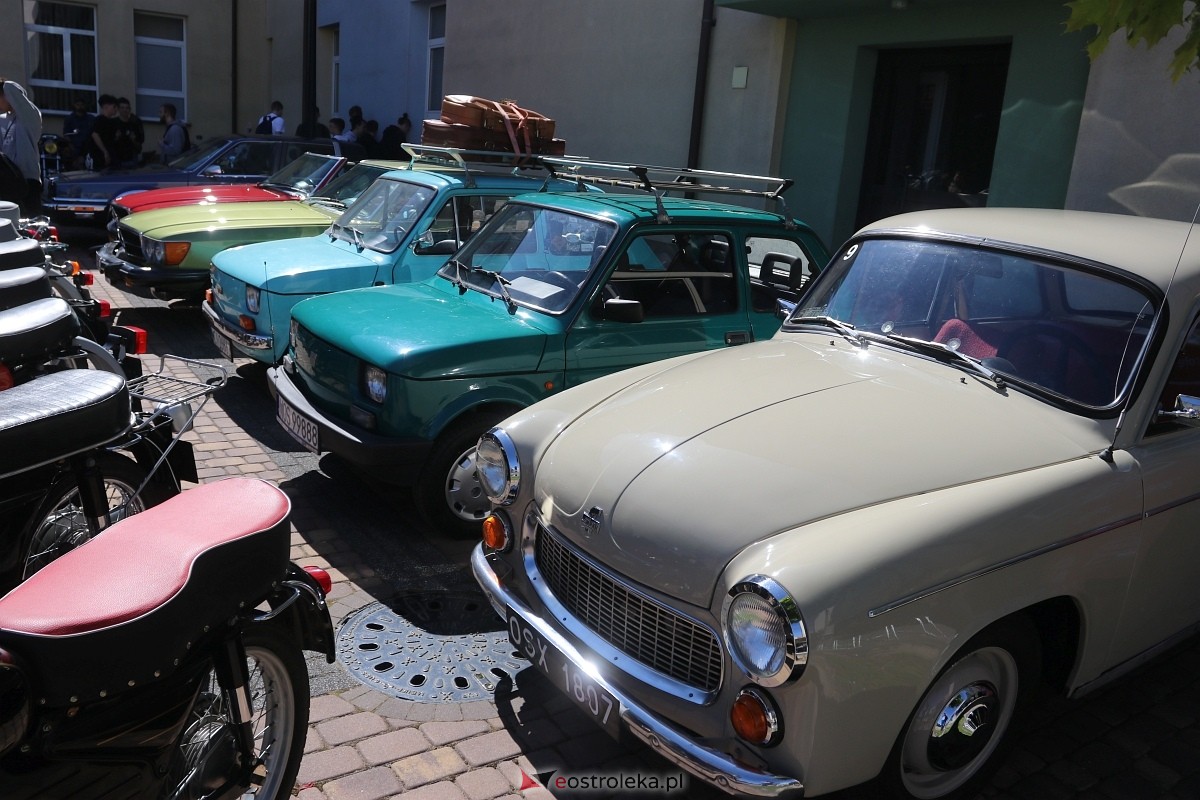 Pokaz motoryzacji w ZSZ 1 w Ostrołęce [30.05.2025] - zdjęcie #33 - eOstroleka.pl