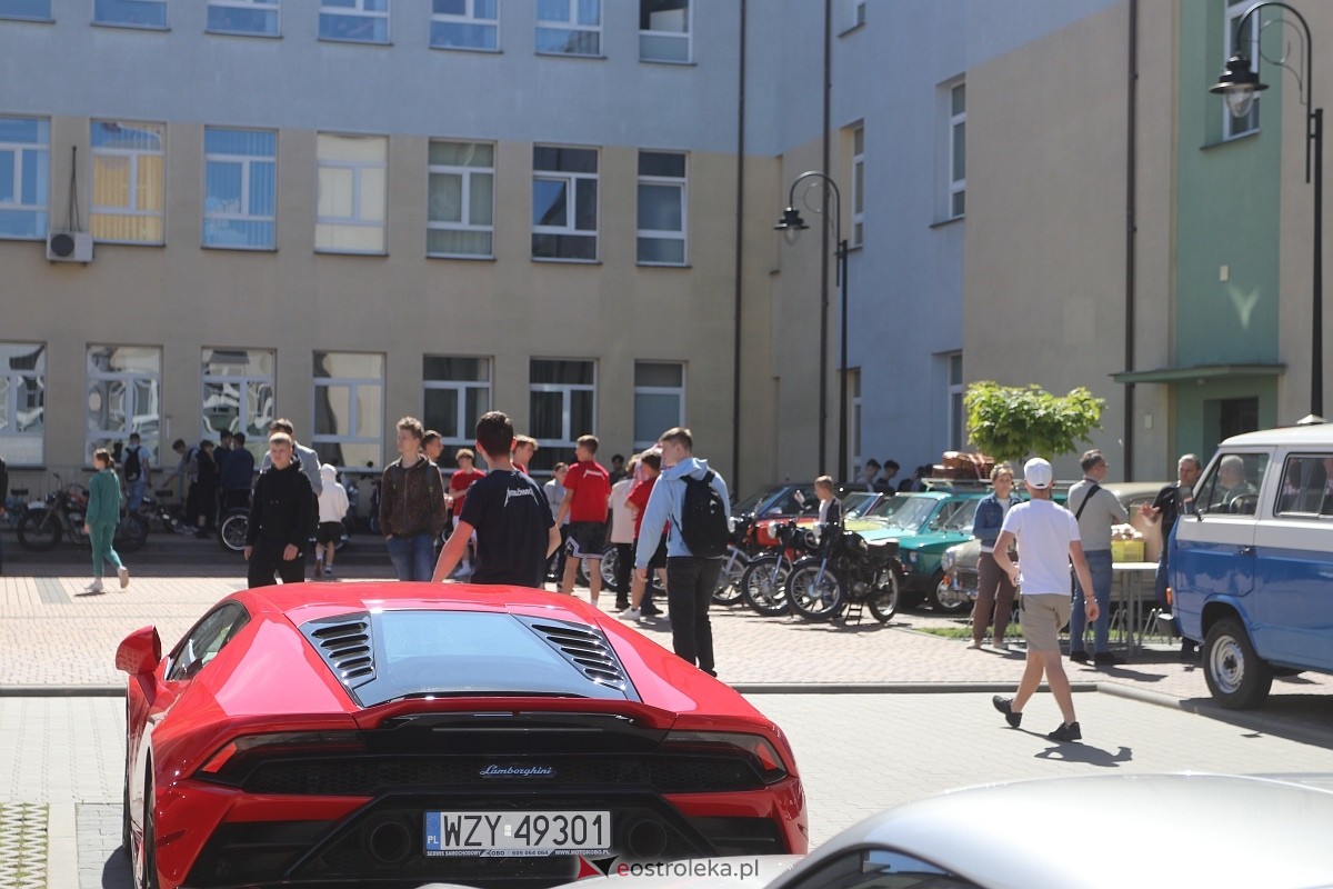 Pokaz motoryzacji w ZSZ 1 w Ostrołęce [30.05.2025] - zdjęcie #24 - eOstroleka.pl