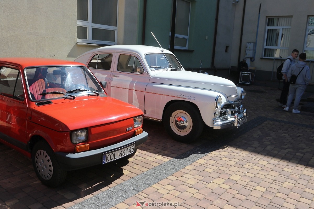 Pokaz motoryzacji w ZSZ 1 w Ostrołęce [30.05.2025] - zdjęcie #13 - eOstroleka.pl