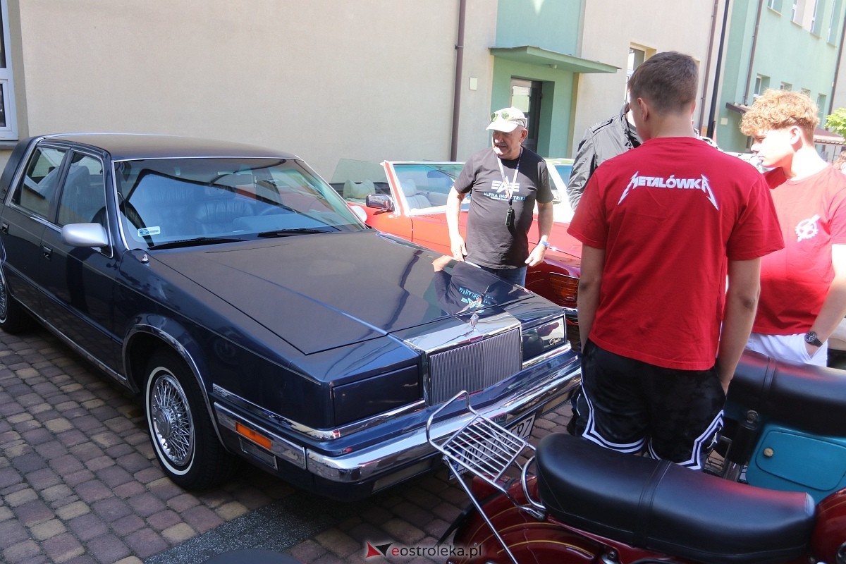 Pokaz motoryzacji w ZSZ 1 w Ostrołęce [30.05.2025] - zdjęcie #9 - eOstroleka.pl