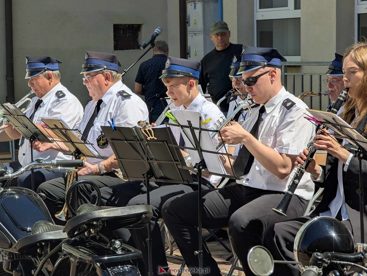 Dzień otwarty w ZSZ nr 1 - koncert orkiestry dętej OSP Ostrołęka [30.05.2025] - zdjęcie #24 - eOstroleka.pl