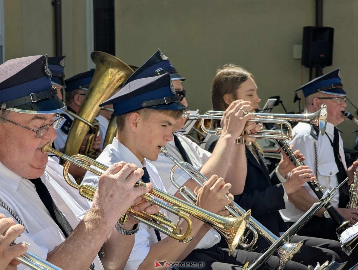Dzień otwarty w ZSZ nr 1 - koncert orkiestry dętej OSP Ostrołęka [30.05.2025] - zdjęcie #20 - eOstroleka.pl