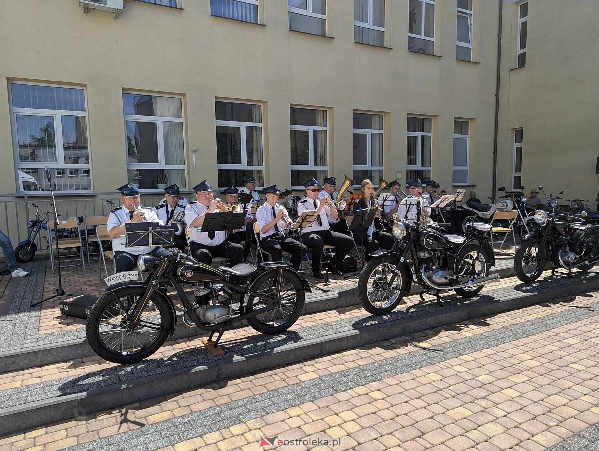 Dzień otwarty w ZSZ nr 1 - koncert orkiestry dętej OSP Ostrołęka [30.05.2025] - zdjęcie #14 - eOstroleka.pl