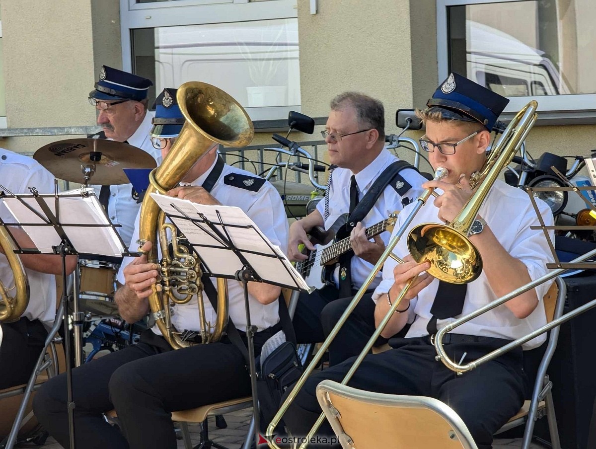 Dzień otwarty w ZSZ nr 1 - koncert orkiestry dętej OSP Ostrołęka [30.05.2025] - zdjęcie #8 - eOstroleka.pl