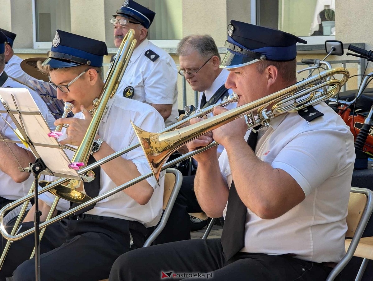 Dzień otwarty w ZSZ nr 1 - koncert orkiestry dętej OSP Ostrołęka [30.05.2025] - zdjęcie #3 - eOstroleka.pl