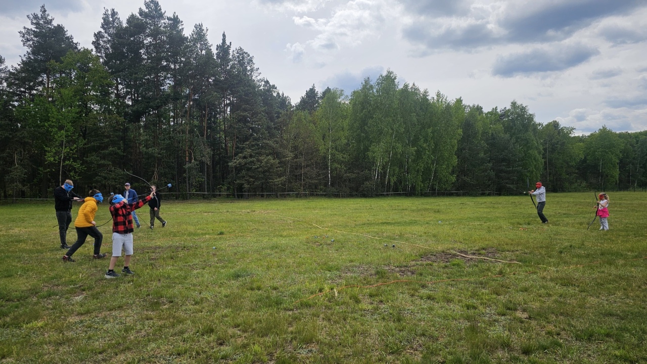 Piknik z okazji Dnia Rodzicielstwa Zastępczego [30.05.2025] - zdjęcie #2 - eOstroleka.pl